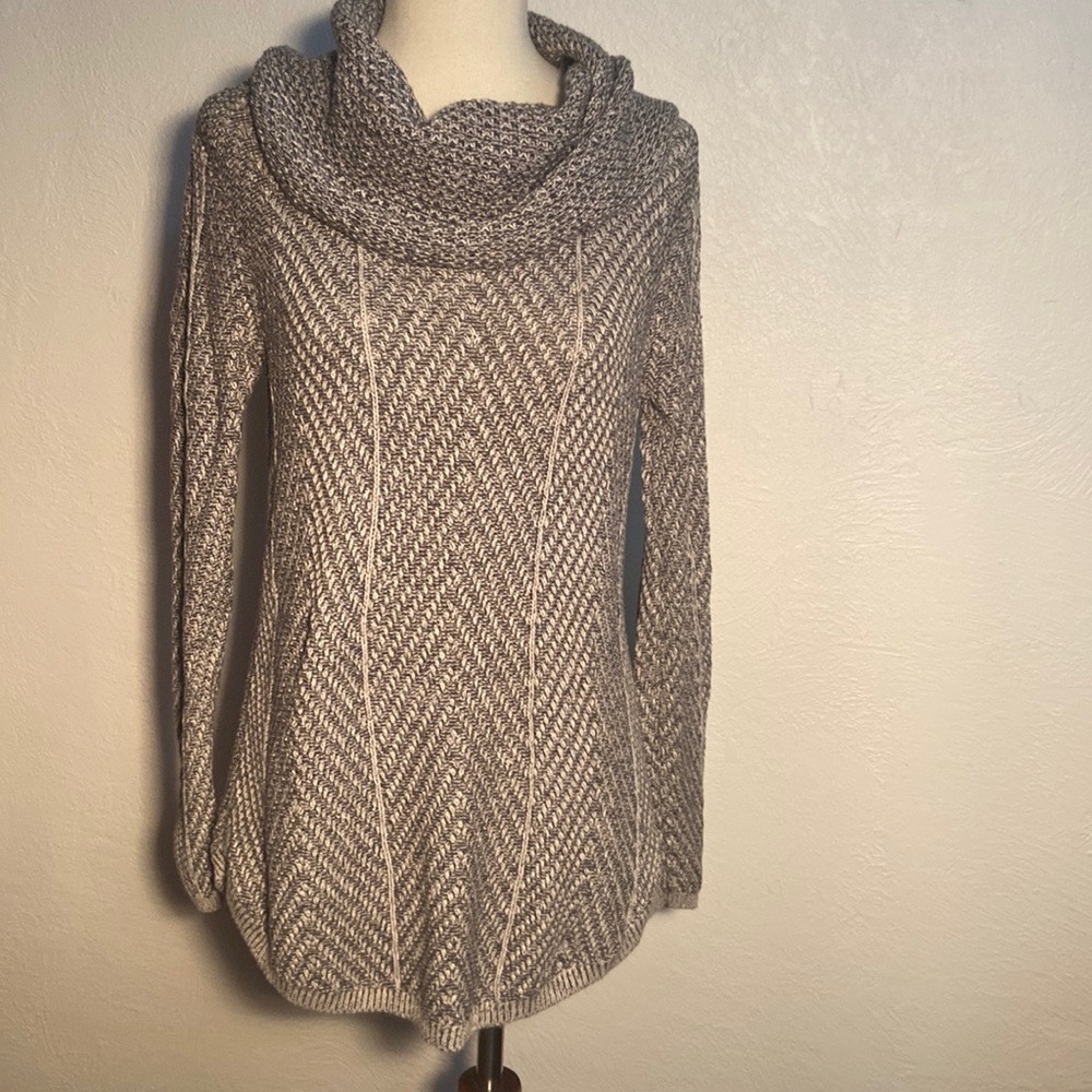 Eighty Eight turtleneck sweater